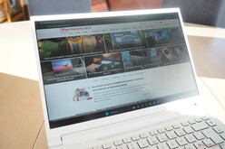 Visionnage en extérieur à la lumière du jour