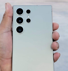 Une photo d'un prototype de Galaxy S24 Ultra. (Source de l'image : @DavidMa05368498)