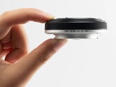Viltrox propose désormais un minuscule objectif 28 mm f/4,5 pour les appareils photo Fujifilm X (Image source : Viltrox)