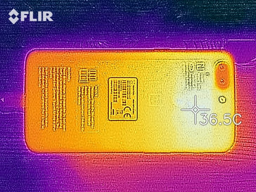 OnePlus 5T : carte de chaleur au dos.