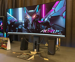 Le Gigabyte AORUS MO34WQC est l&#039;un des moniteurs qui, selon les rumeurs, serait équipé de la nouvelle dalle QD-OLED de 34 pouces de Samsung Display. (Source de l&#039;image : TFTCentral)