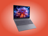 L’IdeaPad Slim 3i 15IWC11 dans sa finition Luna Grey.