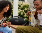 JBL a dévoilé des versions compatibles avec le Wi-Fi de ses enceintes Boombox 3 et Charge 5. (Source de l'image : JBL)