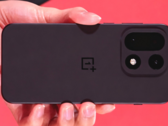 Le OnePlus 15 présenté au Qualcomm Summit. (Source de l'image : Qualcomm, édité)
