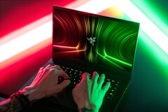 Razer passe au rouge : Le Blade 14 revient d'entre les morts avec un TGP de 100 W GeForce RTX 3080 et un CPU AMD Ryzen 9 5900HX Zen 3 de 7 nm (Source : Razer)
