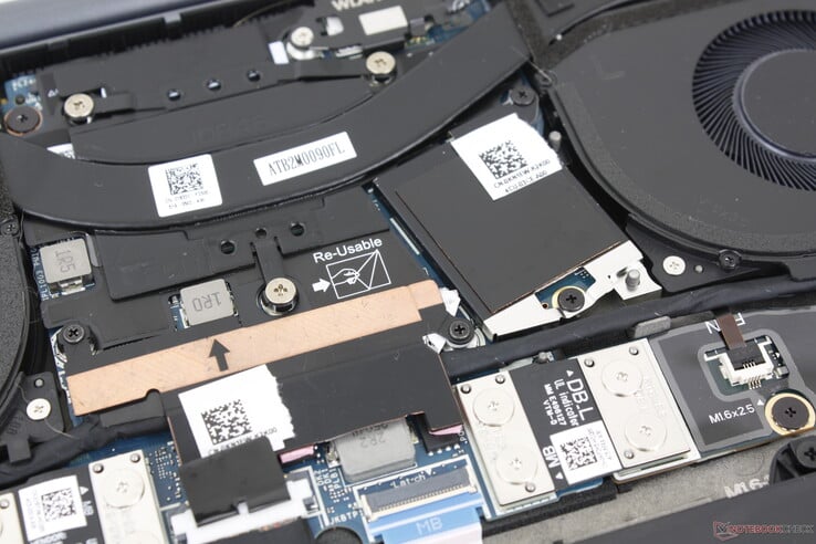 Gardez à l'esprit que ce modèle ne prend pas en charge les disques SSD de 80 mm (ou 2280). Il n'y a pas de prise en charge des disques internes secondaires
