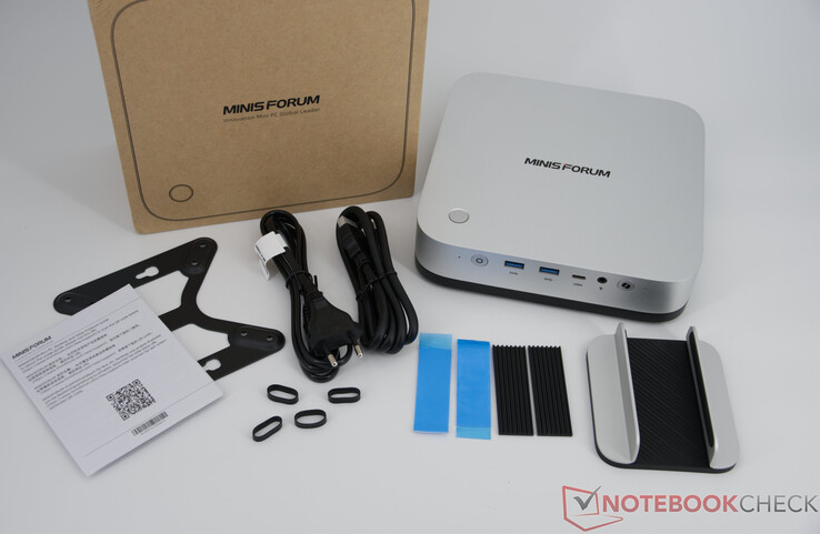 Contenu de la boîte du Minisforum M2 Pro