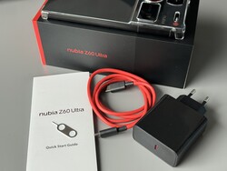 Contenu de la boîte du Nubia Z60 Ultra (Photo : Daniel Schmidt)