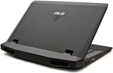 Le ROG G70 a été le premier à arborer le logo emblématique « Fearless Eye ».