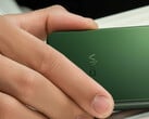 Le prochain téléphone pliable de Vivo sera disponible dans au moins une couleur frappante. (Source de l'image : Han Bo Xiao)