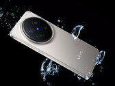 Un nouvel appareil photo principal pourrait constituer l'une des principales différences entre le X200 Pro et le X300 Pro. Photo de l'ancien modèle. (Source de l'image : Vivo)