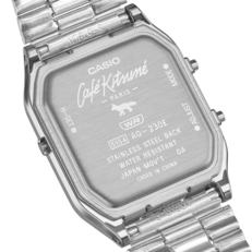 Fond de boîtier de la Casio AQ-230ECK-3A arborant un logo représentant un renard et la marque Café Kitsuné.