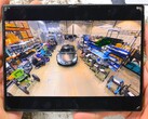 À la recherche de traces de tiranium, la chaîne YouTube JerryRigEverything démonte le Samsung Galaxy Z Fold8.