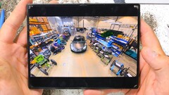 À la recherche de traces de tiranium, la chaîne YouTube JerryRigEverything démonte le Samsung Galaxy Z Fold8.