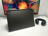 L'Asus TUF Gaming A18 sacrifie la portabilité au profit d'un écran gigantesque.