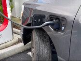 Le F-150 Lightning peut utiliser le Supercharger sélectionné avec un adaptateur Magic Dock (image : Reddit)