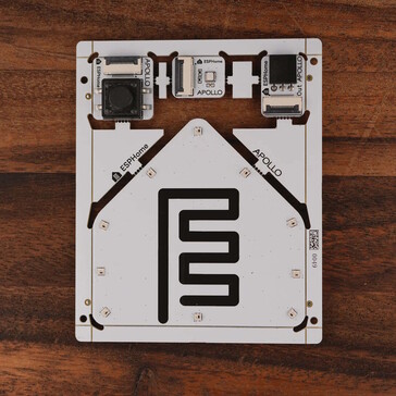 Le kit se compose d’une carte mère et de plusieurs modules