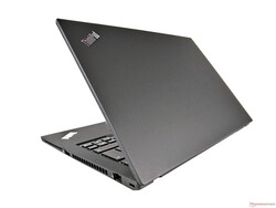 en cours de révision : Lenovo ThinkPad P14s, fourni par