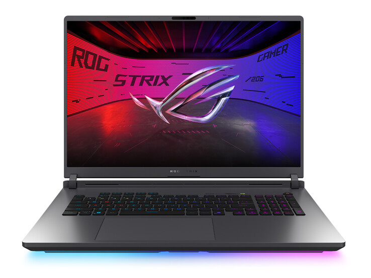 Le ROG Strix G18 2026 pèse 3,2 kg et mesure 399 x 298 x 23,5~32 mm.