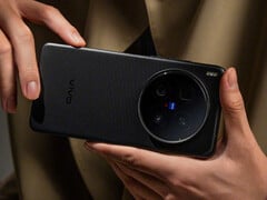 Vivo devrait remplacer le X200 Ultra un mois avant son premier anniversaire (source : Vivo)