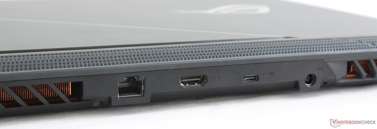 A l'arrière : Gigabit RJ-45, HDMI 2.0b, USB C 3.2 Gen. 2 avec DisplayPort, entrée secteur.