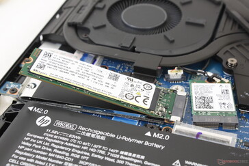 SSD M.2 PCIe4 x4 2280 NVMe primaire avec blindage en aluminium retiré