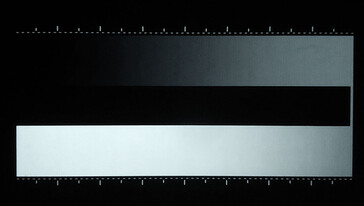 Dithering mineur de l'échelle de gris, pratiquement imperceptible dans une utilisation normale, sauf dans certaines zones ombrées plates. (Source de l'image : Notebookcheck)