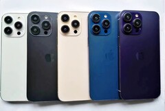 L'iPhone 14 Pro et l'iPhone 14 Pro Max pourraient être proposés en deux nouvelles couleurs, en plus des teintes habituelles argent, gris et or (Image : Yogesh Brar)
