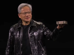 Nvidia met à disposition des modèles d'IA de 200 milliards de paramètres sur le bureau avec le projet DIGITS. (Source de l'image : Nvidia sur YouTube)