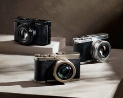 Le Lumix L10 est disponible en trois couleurs, l'or titane étant proposé en édition limitée.