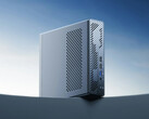 Le MS-01 SE peut être équipé d’une mémoire vive DDR4 d’une capacité maximale de 64 Go. Photo : image promotionnelle montrant la face avant du mini-PC.