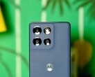Le Motorola Moto G86 Power dispose d'une énorme batterie et d'un écran très lumineux. (Source de l'image : Notebookcheck)