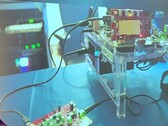 Système de test présentant les connecteurs Thunderbolt de nouvelle génération (Image Source : Tom's Hardware)