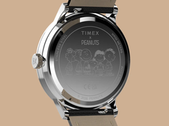 Peanuts x Timex Waterbury Classic : fond de boîtier