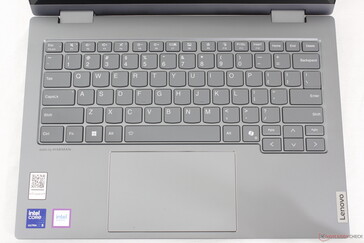 Disposition révisée avec des touches plus grandes et une touche Microsoft Co-Pilot dédiée
