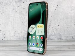 Le Pixel 10 Pro est l'un des meilleurs smartphones actuellement disponibles (Image source : Daniel Schmidt / Notebookcheck)