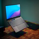 Plus fin et avec OLED, mais seulement l'ordinateur portable RTX 5070 - Razer Blade 14 2025 Review