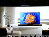 Lei Jun présente les nouveaux Mi TVs. (Source : Xiaomi)
