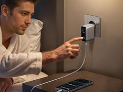 Le chargeur d&#039;Anker (100W, 3 ports, Smart Display) (photo) a été lancé dans l&#039;UE. (Source de l&#039;image : Anker, édité)