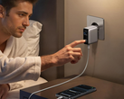 Le chargeur d'Anker (100W, 3 ports, Smart Display) (photo) a été lancé dans l'UE. (Source de l'image : Anker, édité)