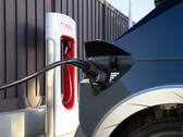 La nouvelle Ioniq 5 peut se brancher directement sur les superchargeurs Tesla (Image source : Hyundai)
