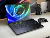 Un joueur extrêmement rapide, mais relativement silencieux - Razer Blade 18 2025 RTX 5090 laptop review