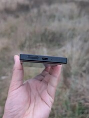 Prototype de smartphone Sony Xperia 5G. (Source de l'image : OLX)