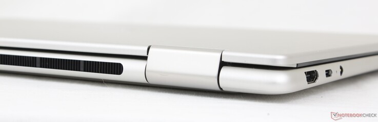 Arrière : Pas de ports