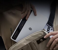 La RedMagic Gaming Tablet 3 Pro est une tablette compacte dotée d'un écran OLED. (Source de l'image : RedMagic)