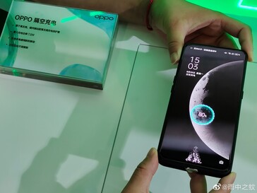OPPO présente sa nouvelle technologie MagVOOC et Air Charging. (Source : Weibo)