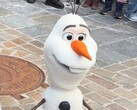 Un robot Olaf basé sur l'IA s'est soudainement renversé à Disneyland Paris.