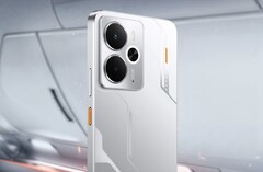 Le Realme 14 5G présente un design inspiré des mechas avec des touches de couleur orange. (Source de l&#039;image : Realme)