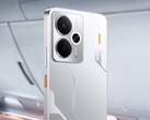 Le Realme 14 5G présente un design inspiré des mechas avec des touches de couleur orange. (Source de l'image : Realme)