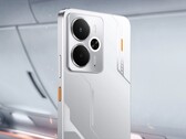 Le Realme 14 5G présente un design inspiré des mechas avec des touches de couleur orange. (Source de l'image : Realme)